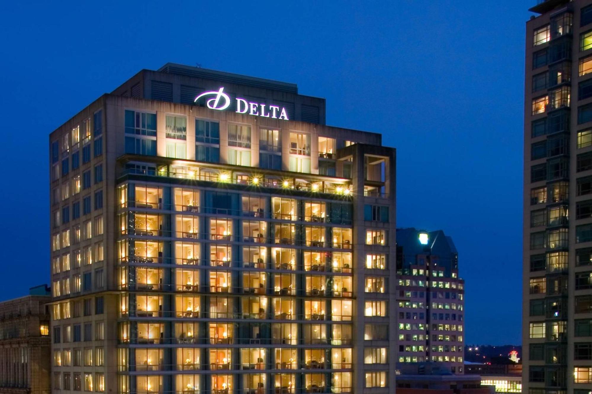 Delta Hotels By Marriott Vancouver Downtown Suites Exterior photo